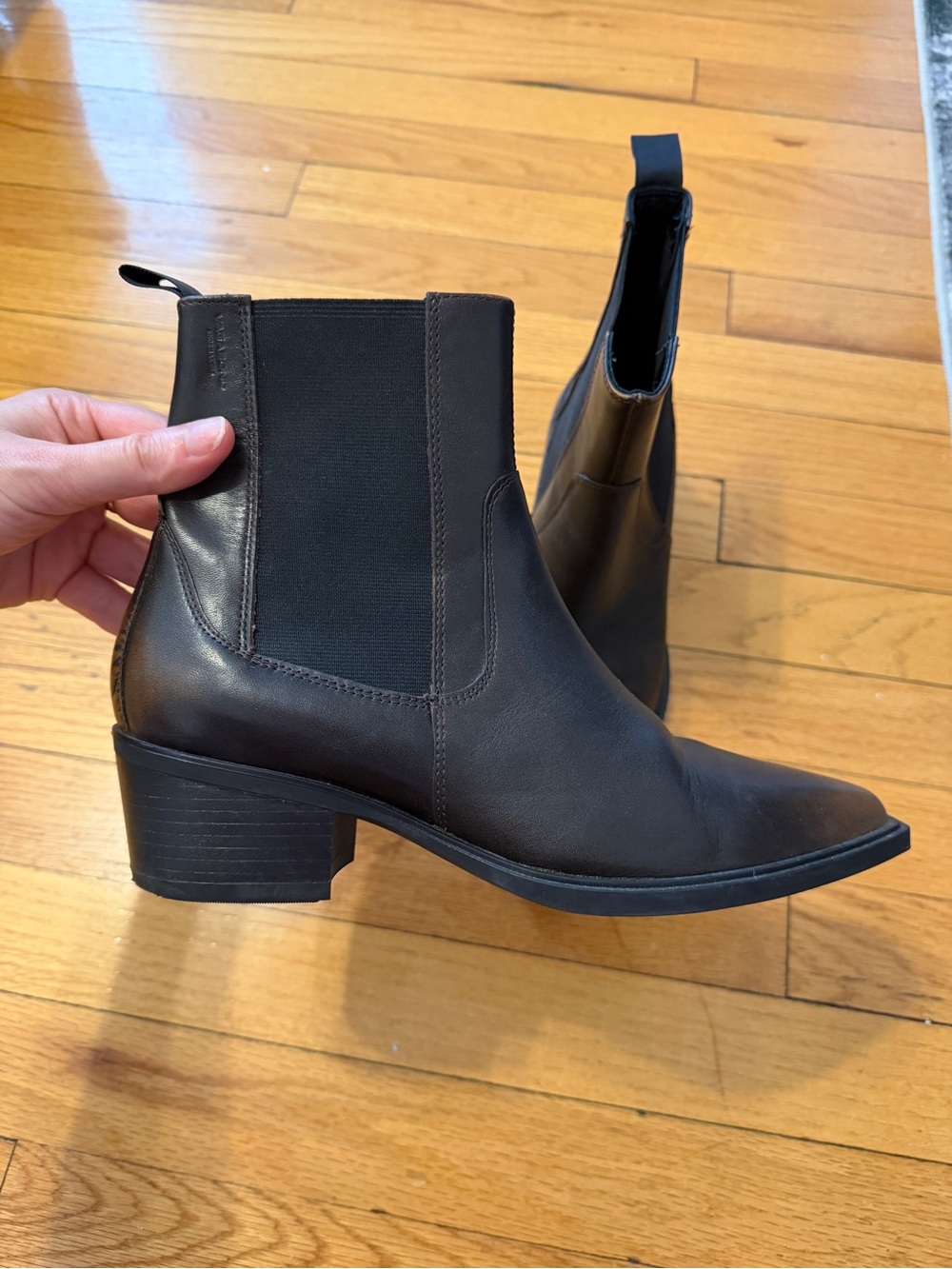 Vagabond Dark Brown Chelsea Ankle Boots with Low Block Heel